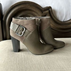 NEW Ankle booties Leather